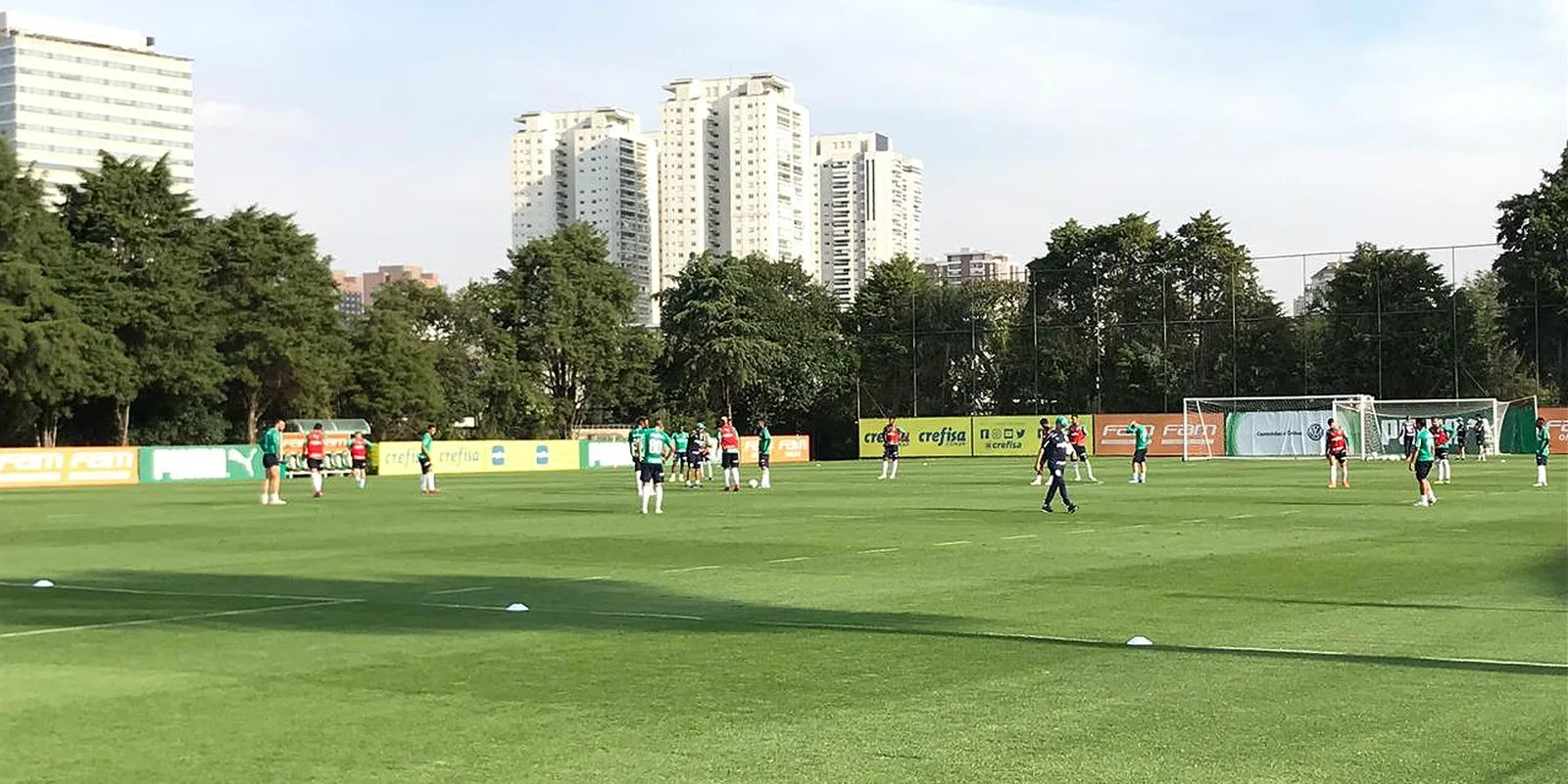 Palmeiras se reapresenta em treino aberto e com novidades após vitória no brasileirão