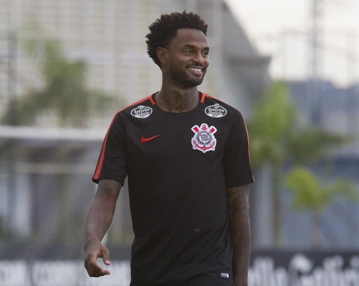 Após lesões e ano difícil, Renê Júnior almeja marcar história no Corinthians