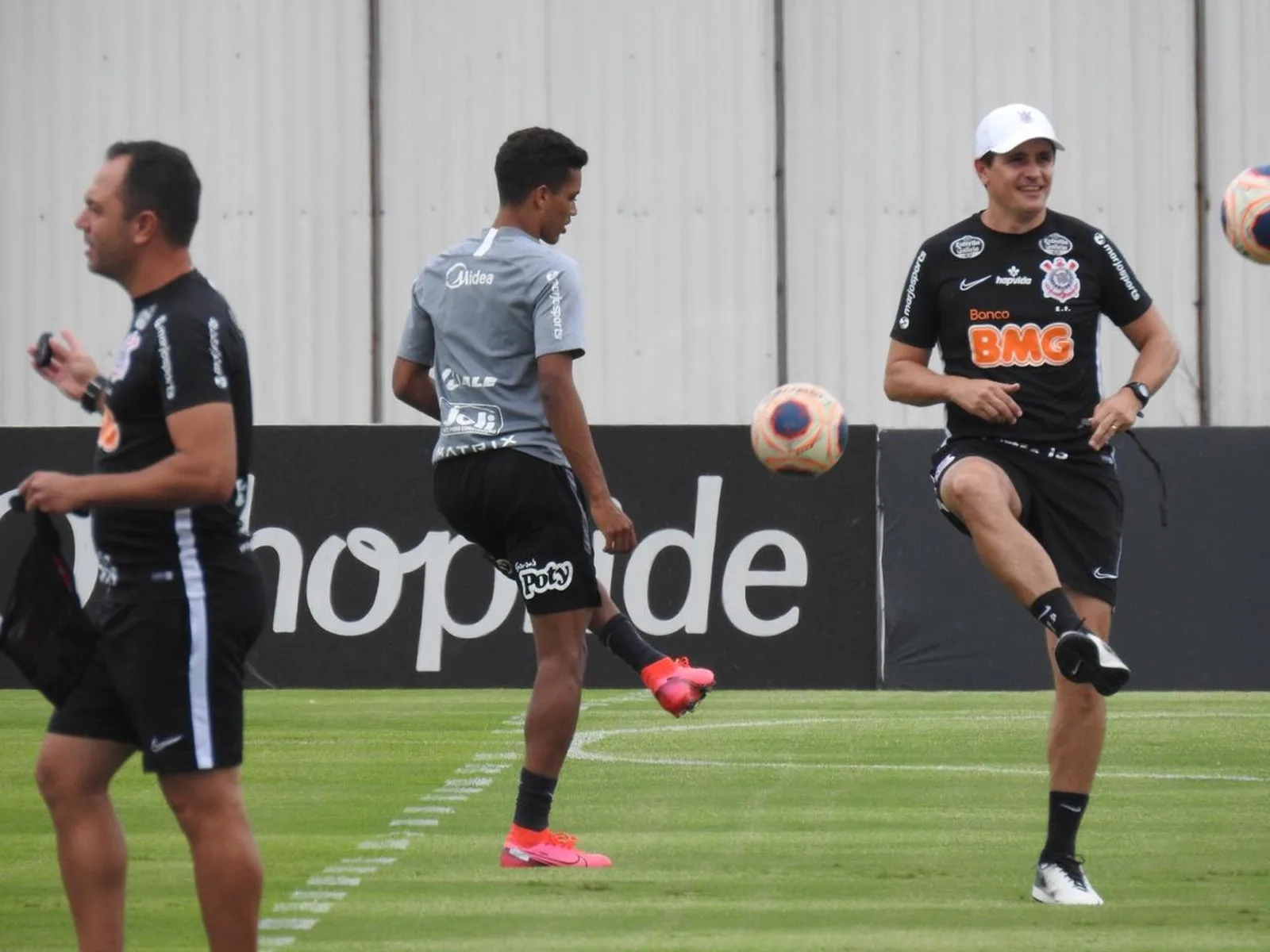 Escalação do Corinthians: Tiago Nunes faz mistério na véspera de jogo contra o Santo André