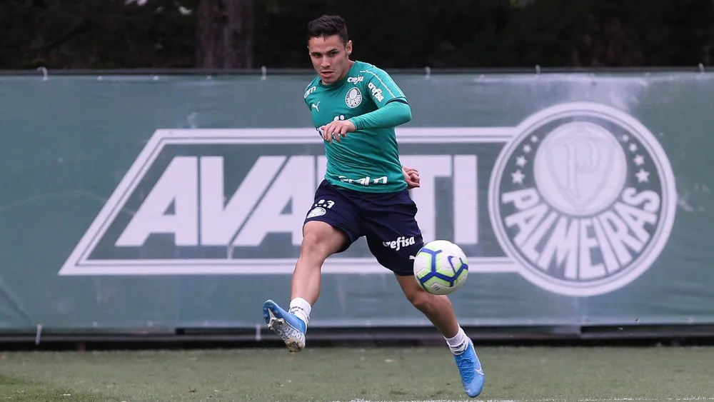 DE SAÍDA? Veiga pode dizer adeus ao Palmeiras e jogar em outro clube da Série A