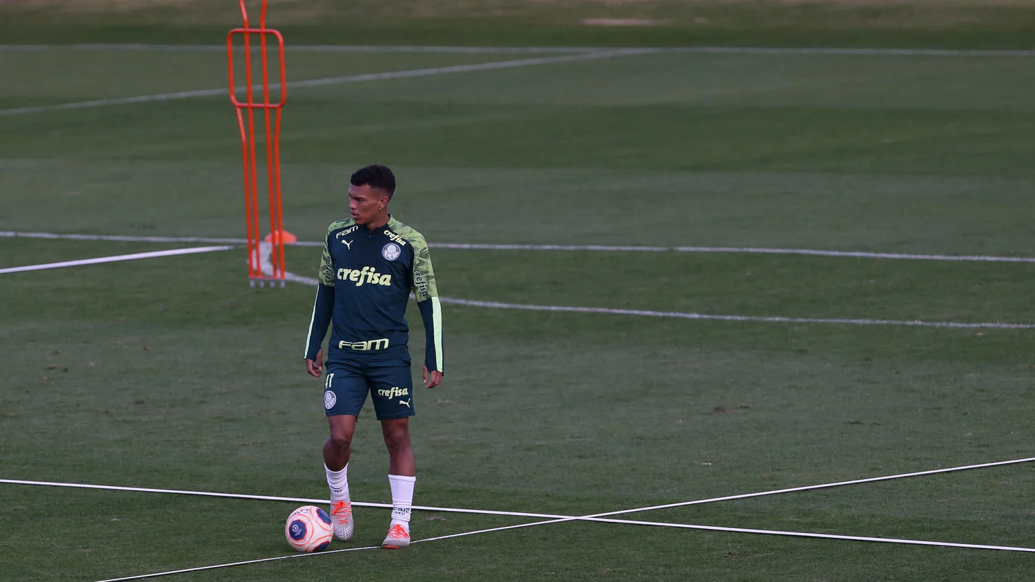 De olho no retorno do Paulistão, elenco do Palmeiras faz treino tático na Academia