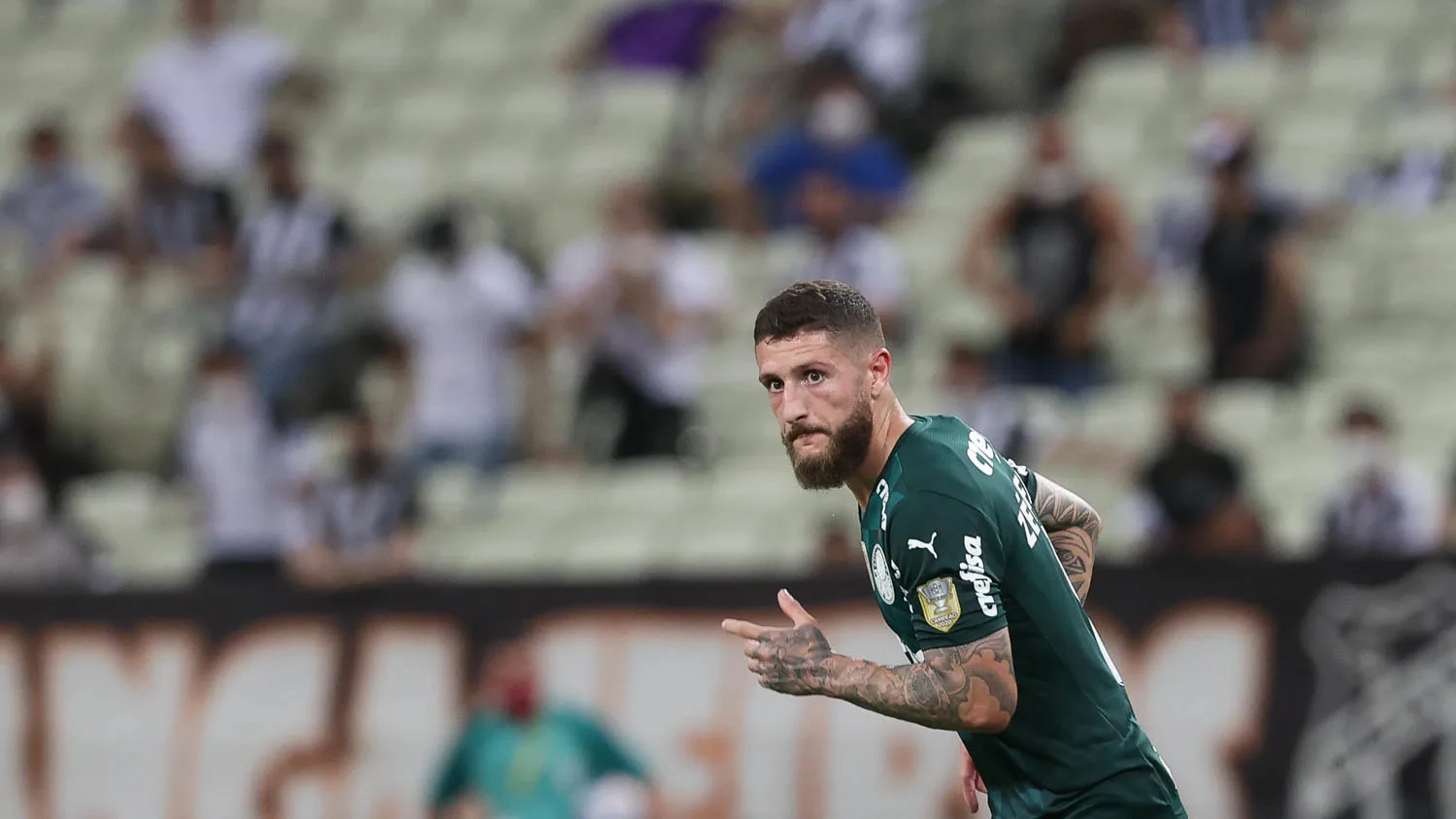 Líder em desarmes, Zé Rafael marca o quarto gol de falta do Palmeiras em 2021