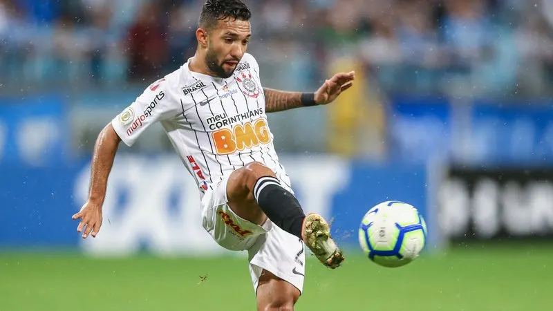 Rumo ao Bahia, Clayson deixa o Corinthians como um dos maiores garçons do Brasileirão