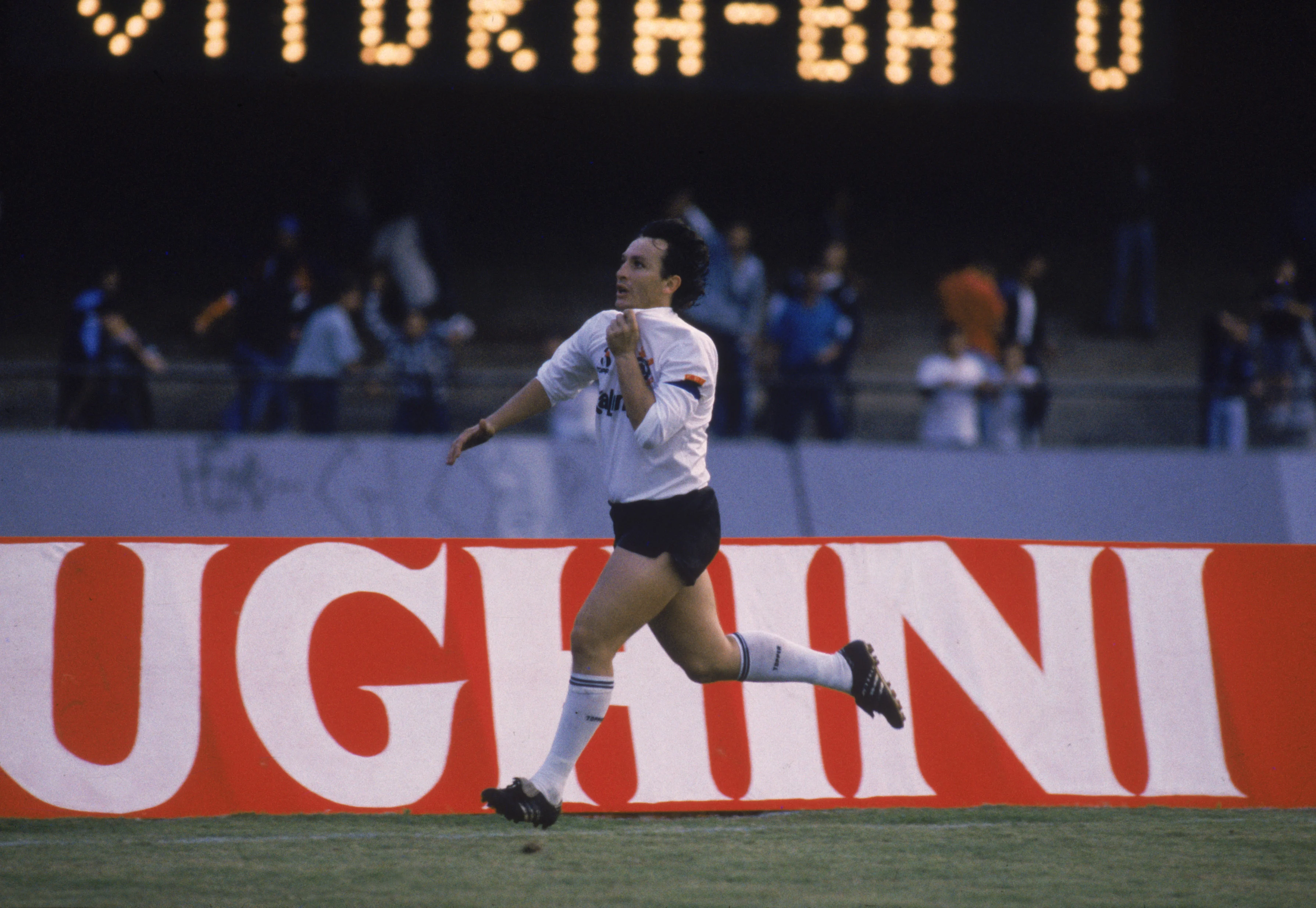 Estreia de Neto pelo Timão completa 30 anos nesta terça-feira