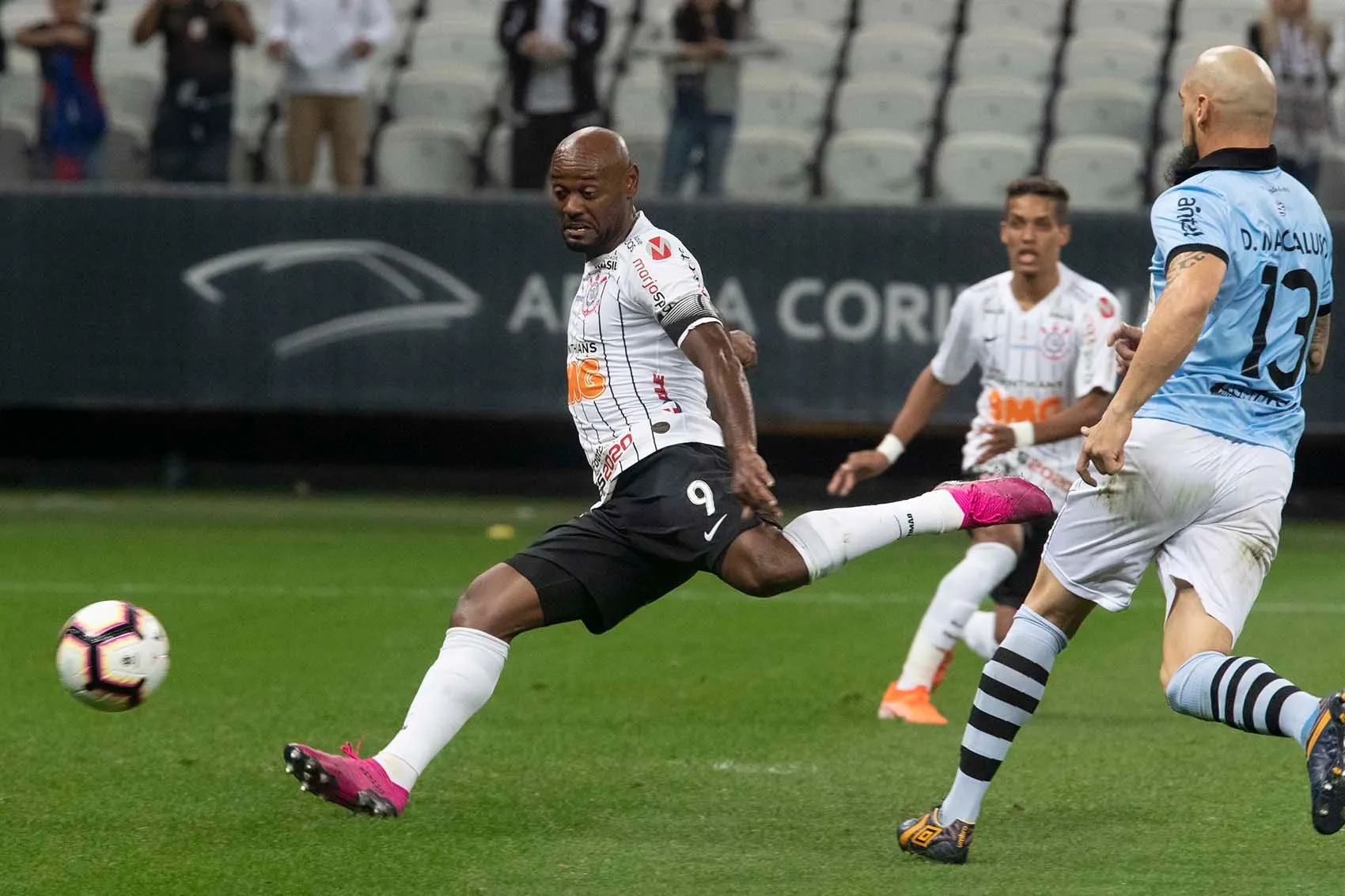 No Uruguai, Corinthians enfrenta o Montevideo Wanderers pelas oitavas da Sul-Americana