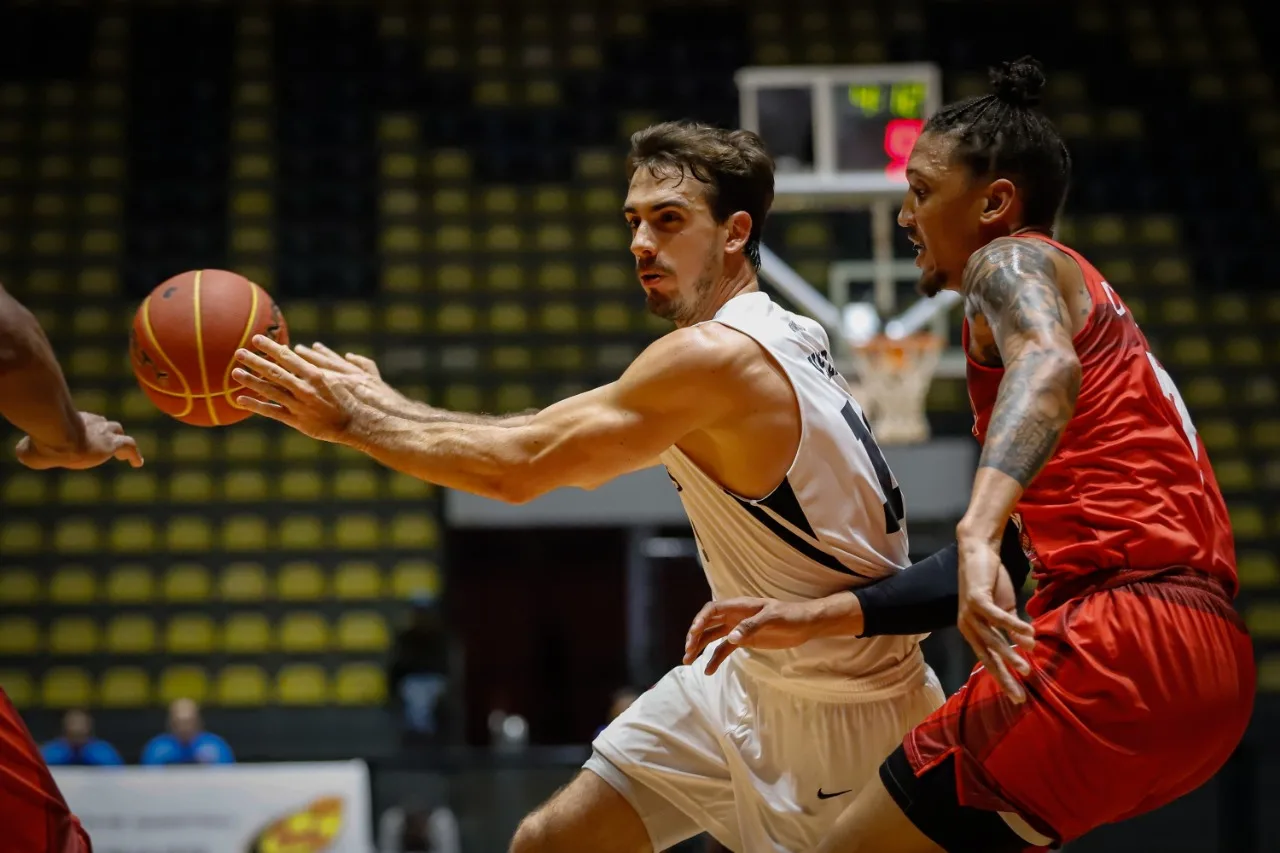 Corinthians é superado por Paulistano fora de casa, mas mantém liderança no Paulista de Basquete