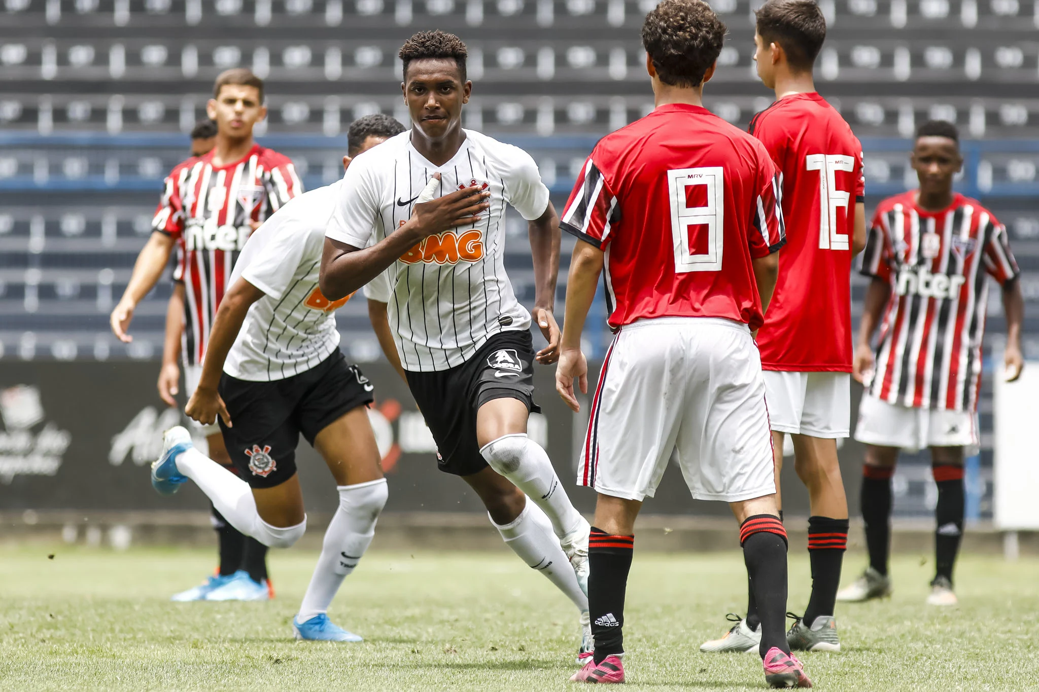 Paulistão Sub-17: Timãozinho vence São Paulo, mas para nas semifinais 