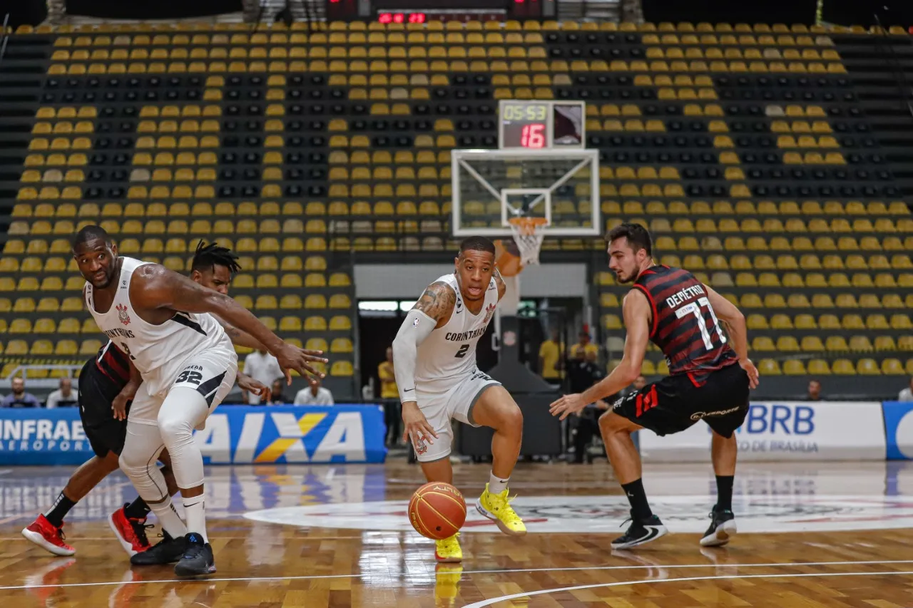 NBB: Corinthians é derrotado pelo Flamengo, mas se classifica para a Copa Super 8