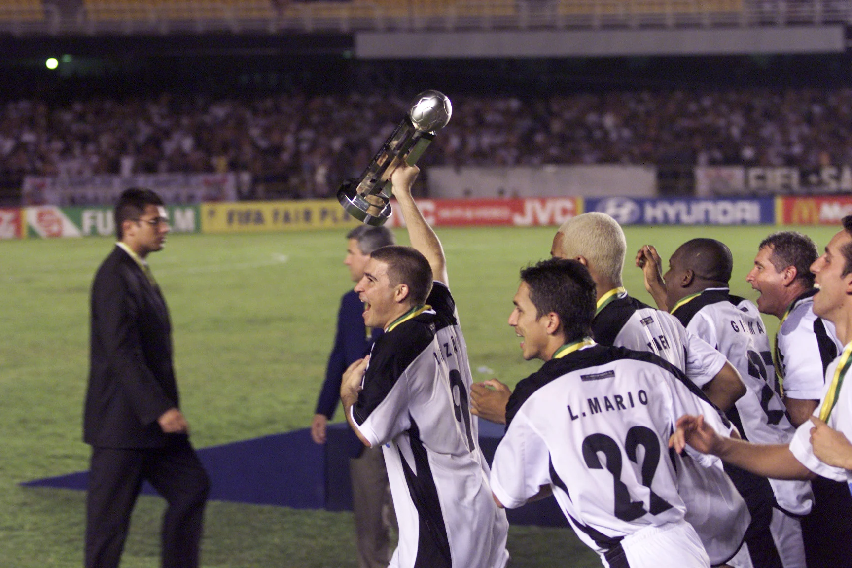 Há 20 anos, o Corinthians conquistava o mundo pela primeira vez