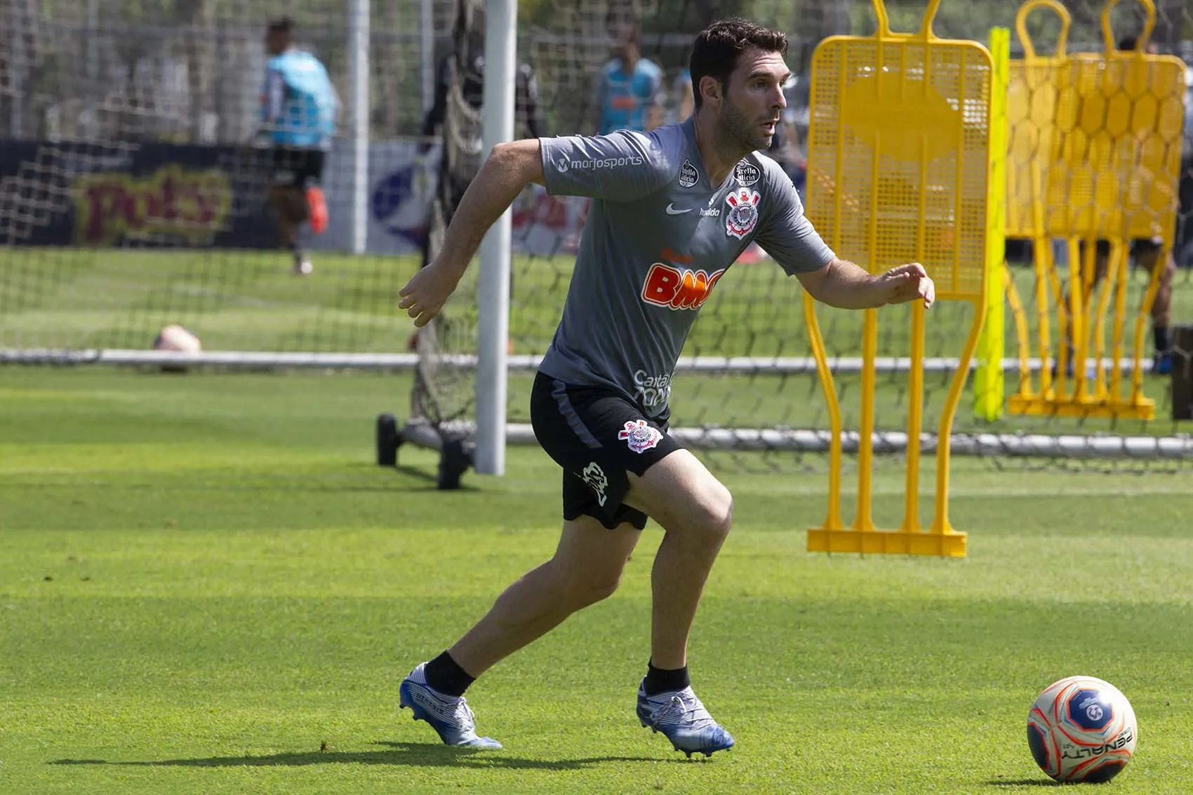 Corinthians continua preparação visando Ituano e meia segue fora; confira