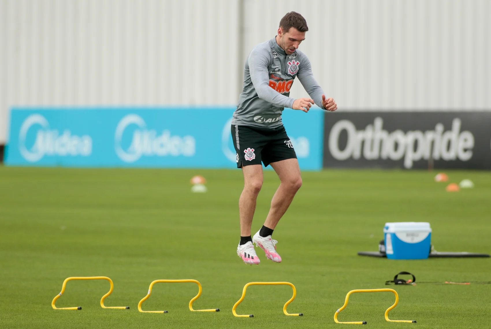 Corinthians se reapresenta no CT e elenco realiza novos exames de Covid e testes físicos