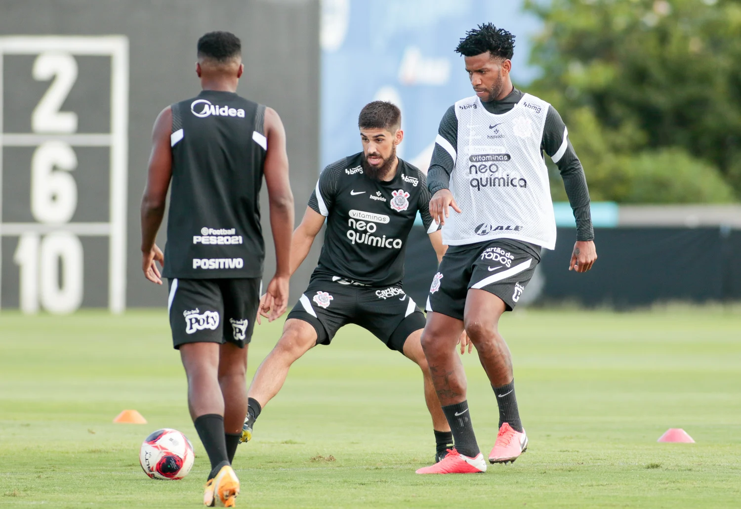 Com tático, Mancini comanda terceiro treino da semana