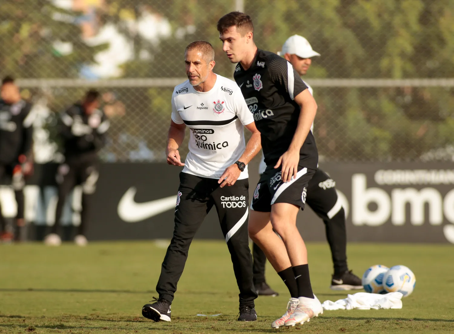 Com Sylvinho no comando, Corinthians inicia preparação no CT para estreia no Brasileirão