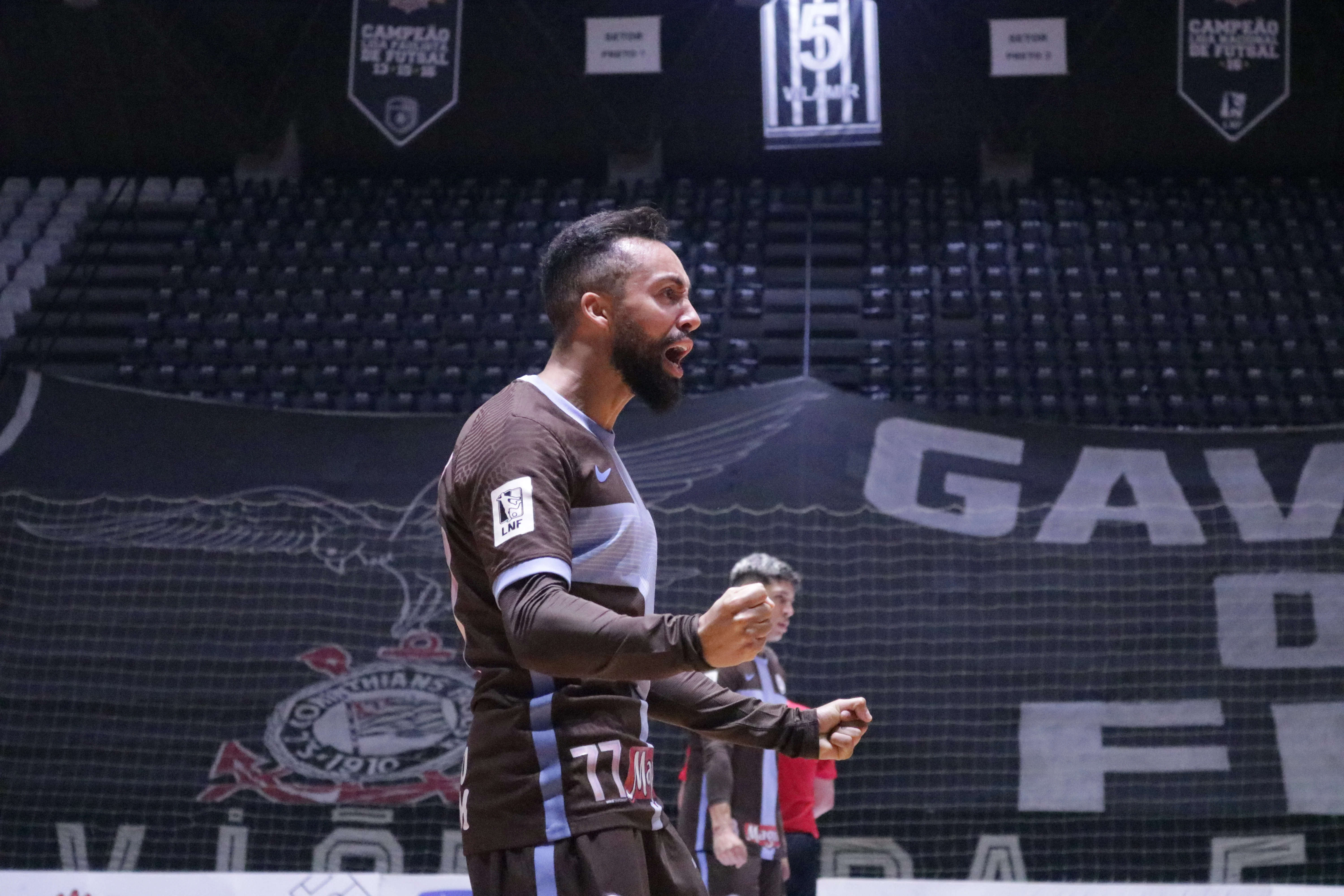 Corinthians passa pelo Brasília e está na semifinal da copa do Brasil de futsal     