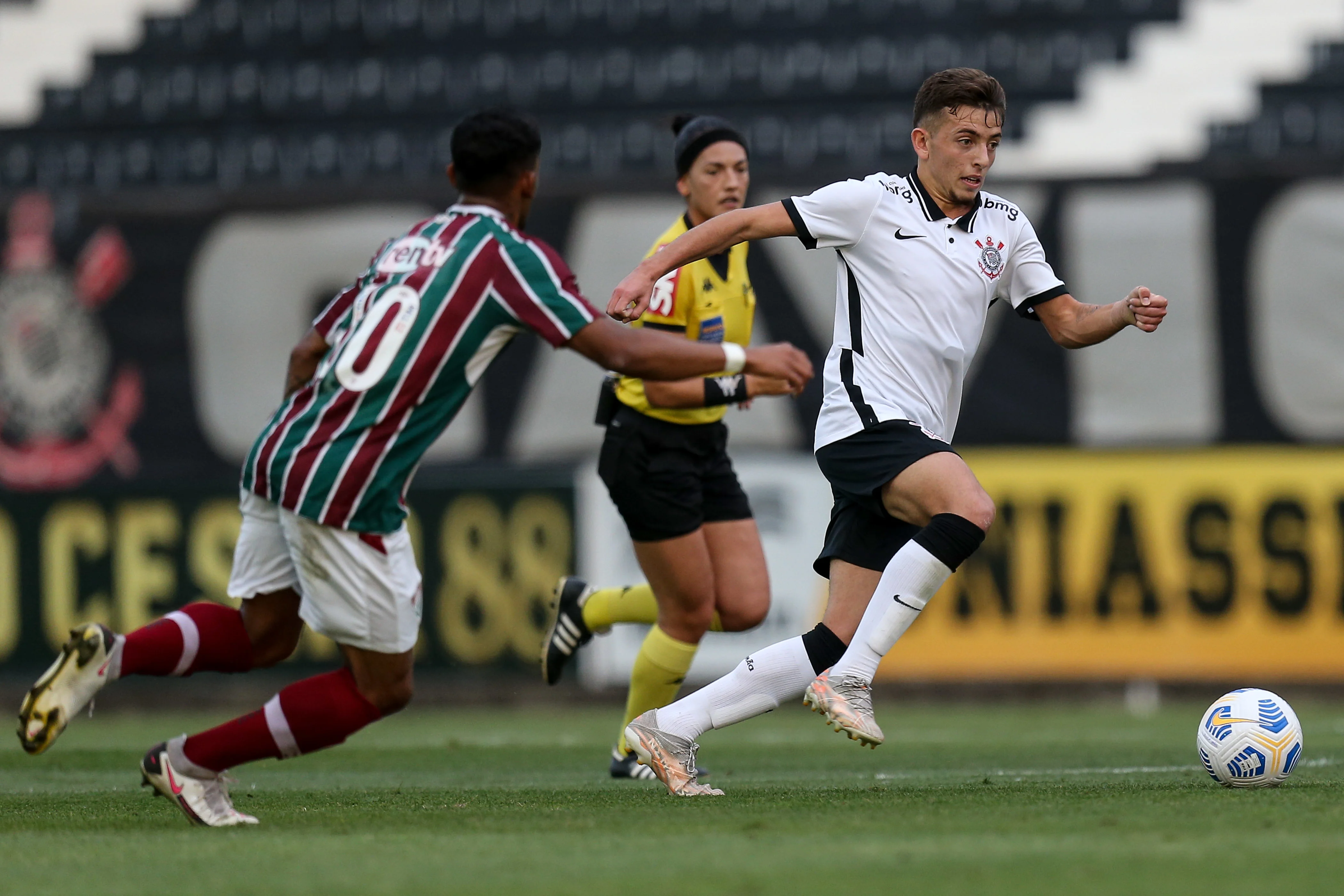 Corinthians fica no empate com o Fluminense por 1 a 1 pelo Brasileirão Sub-20