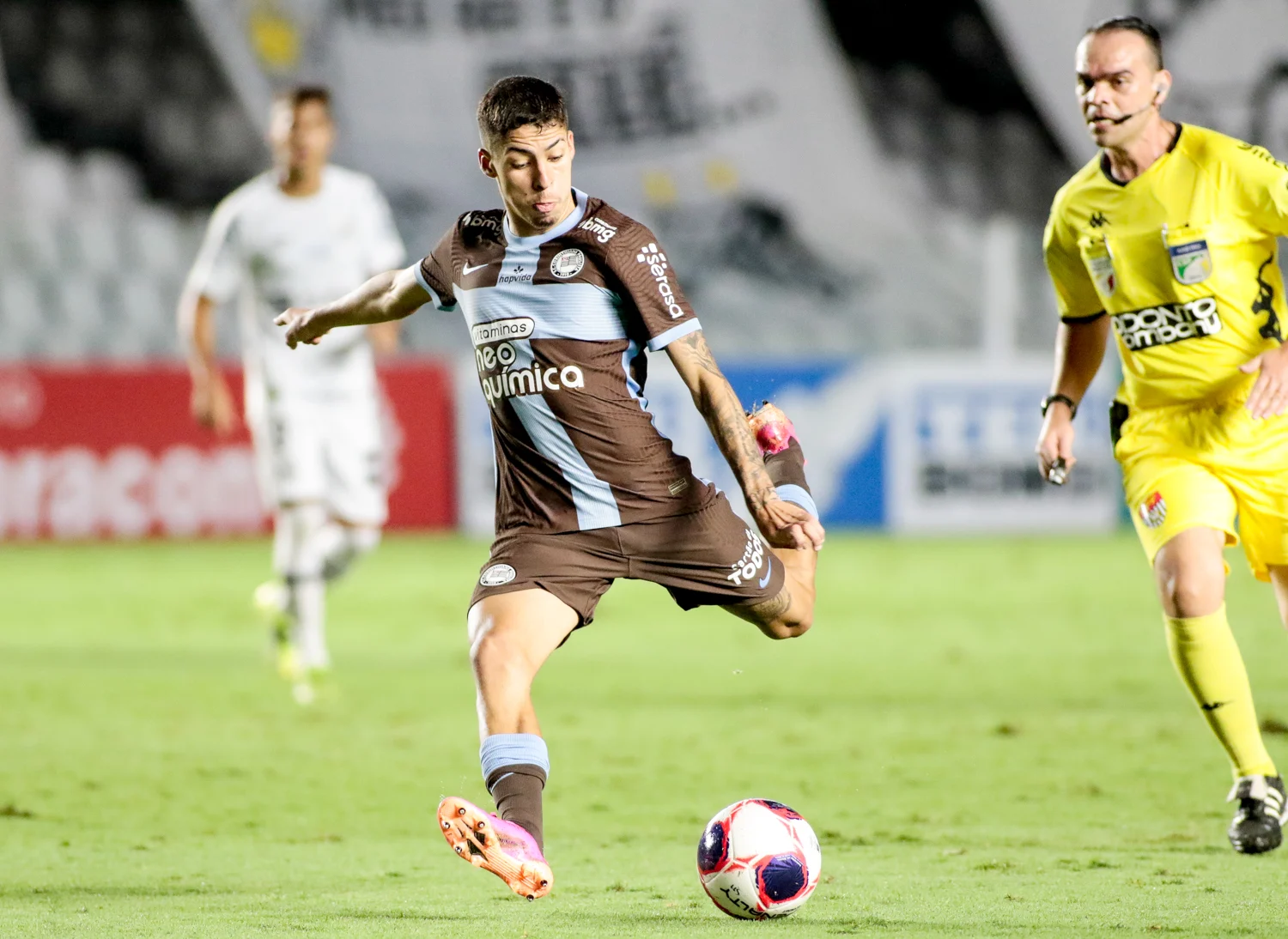 Cria do Terrão alvinegro, meio-campista Gabriel Pereira completa 20 anos nesse domingo