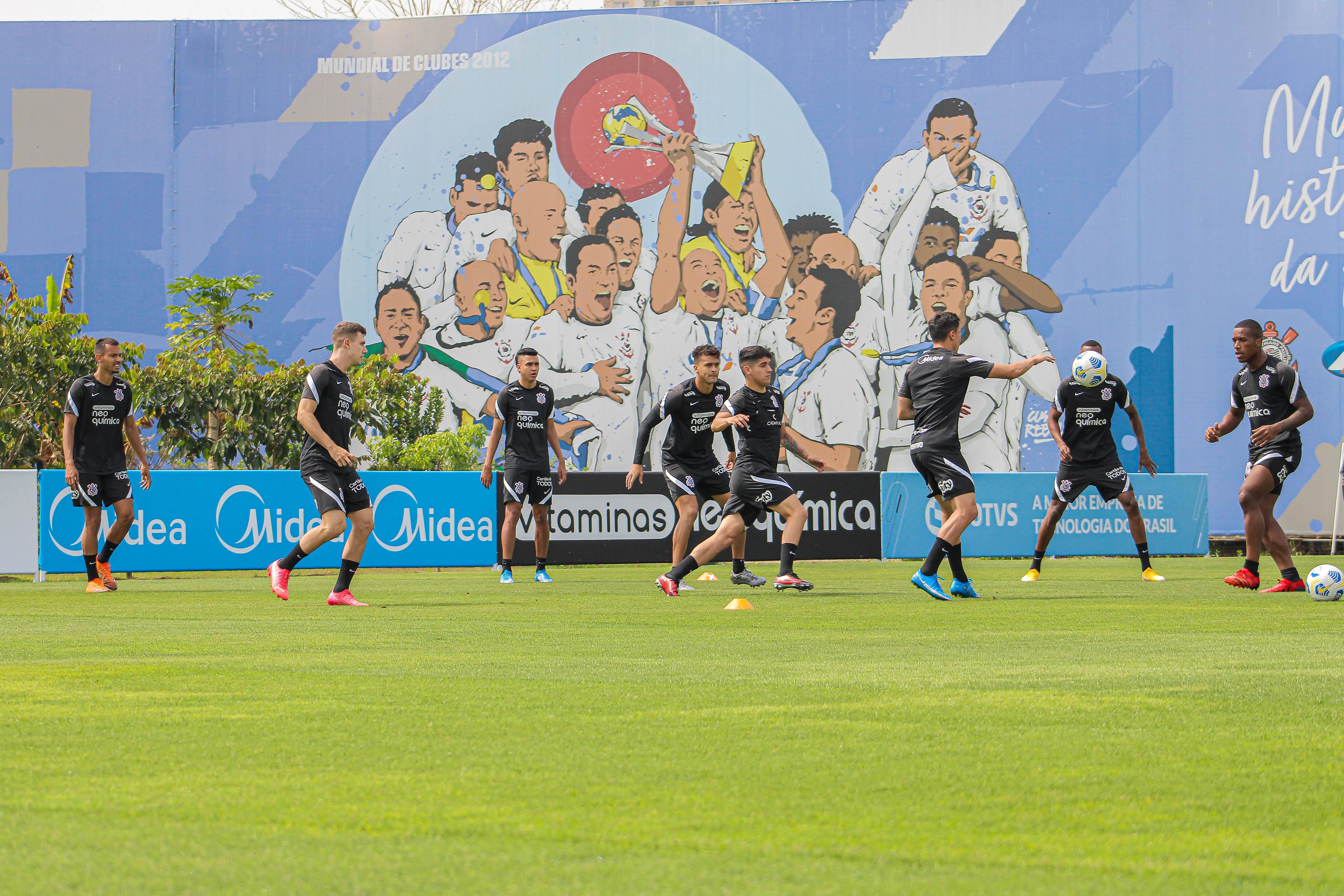 Após empate no Brasileirão, Corinthians se reapresenta e treina no CT 