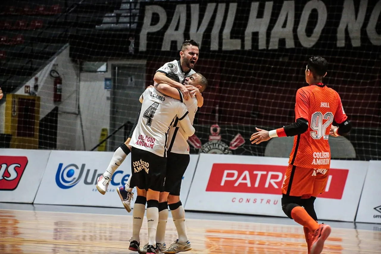 Timão supera o Jaraguá e está nos Playoffs da LNF