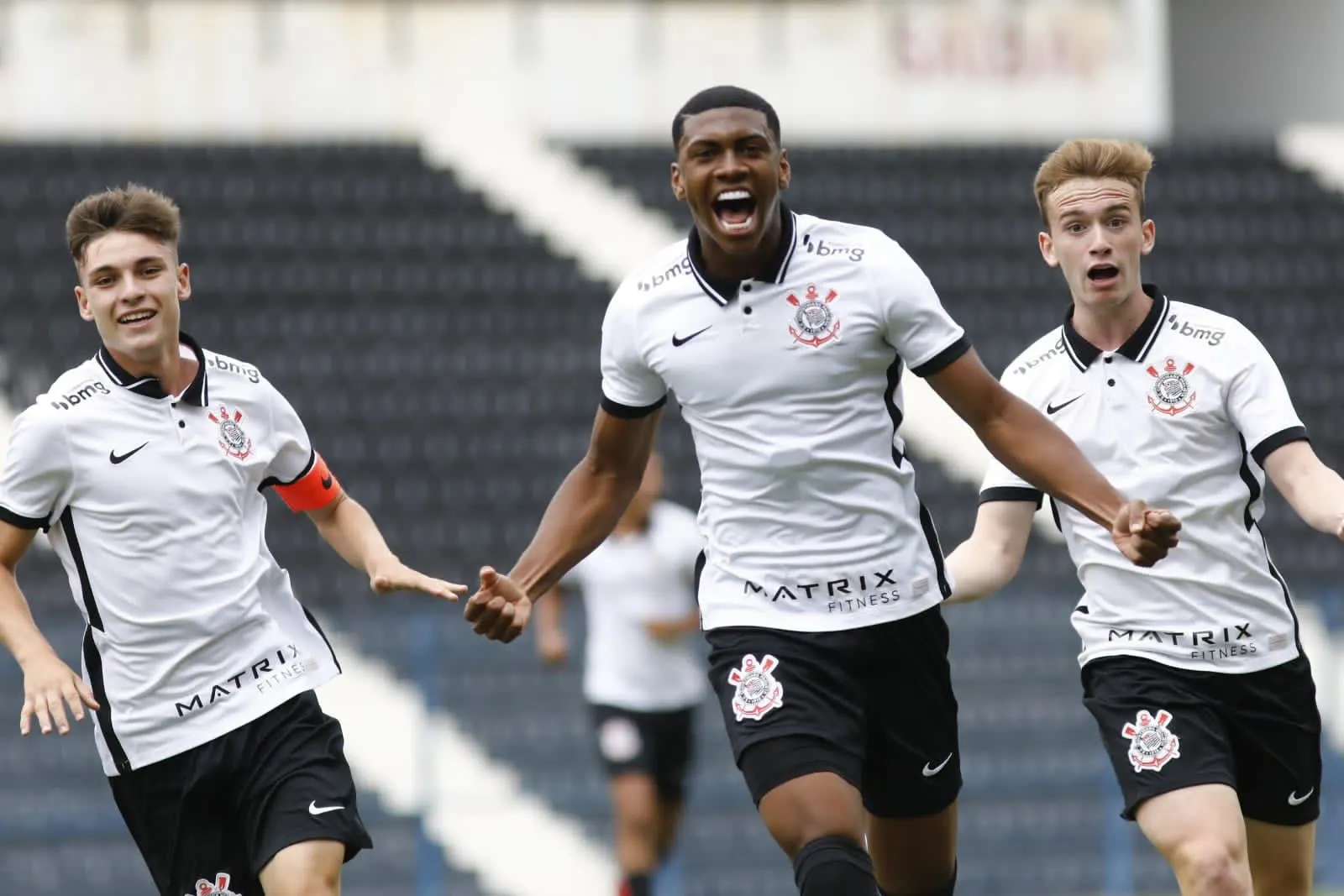 Corinthians vence o Desportivo Brasil e sai na frente nas quartas do Paulistão Sub-17