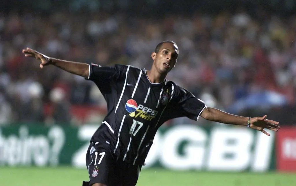 Há 19 anos, Liedson estreava pelo Corinthians