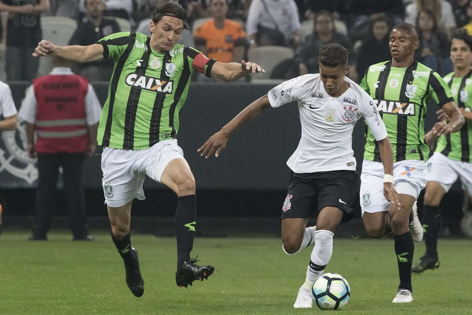 Pela 27ª rodada do Brasileirão, Corinthians visita o América-MG em Belo Horizonte