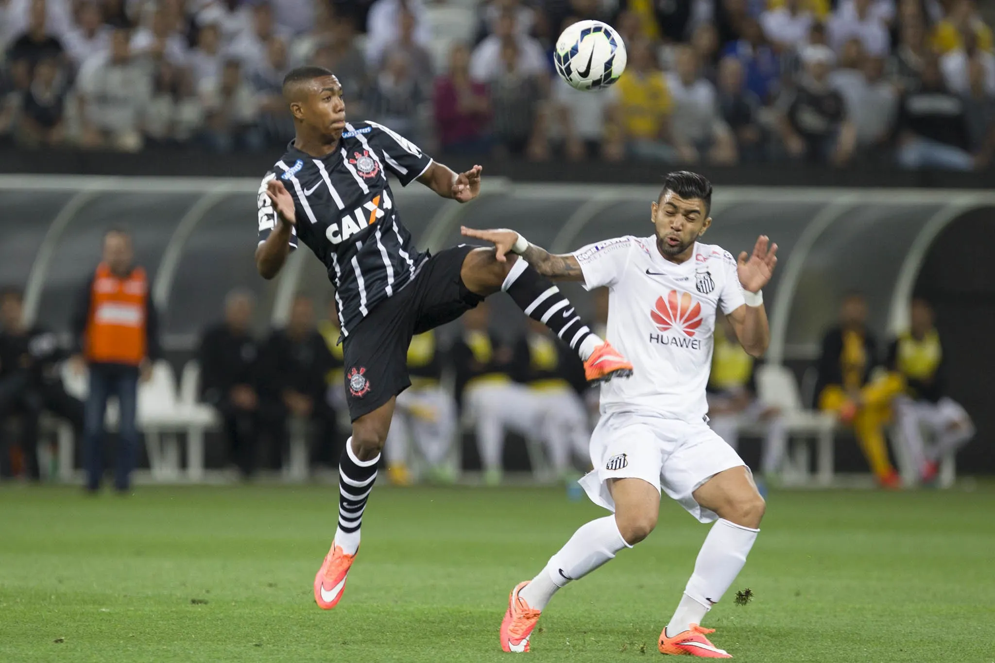 Primeiro clássico alvinegro na Arena Corinthians completa quatro anos nesta sexta