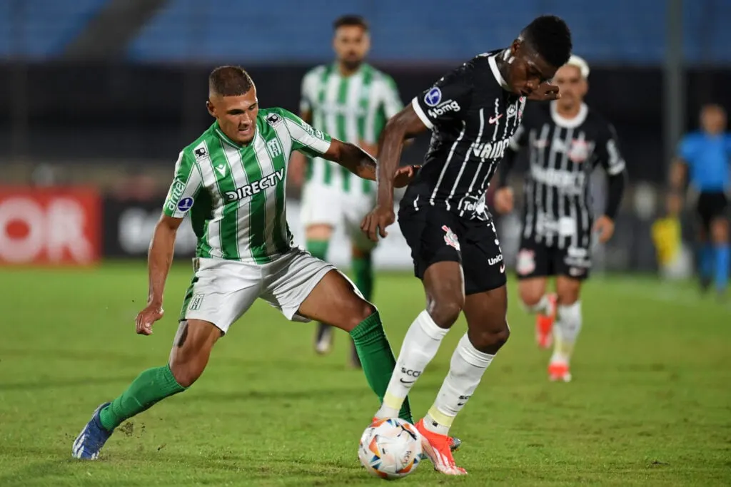 Corinthians enfrenta Nacional-PAR em duelo decisivo pela Copa Sul-Americana