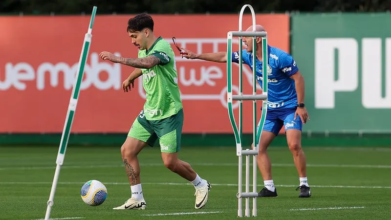 Palmeiras inicia preparação para clássico contra o Corinthians com primeiro treino de Mauricio