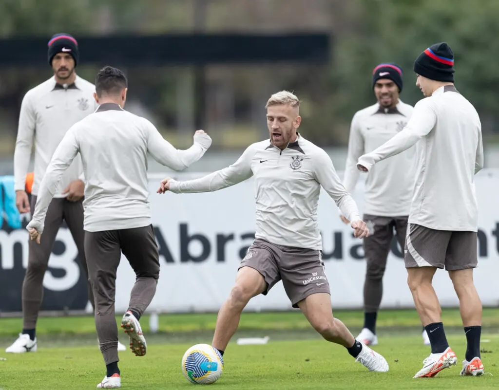 Pedro Henrique Recupera-se de Lesão e Está Disponível para o Corinthians no Derby.