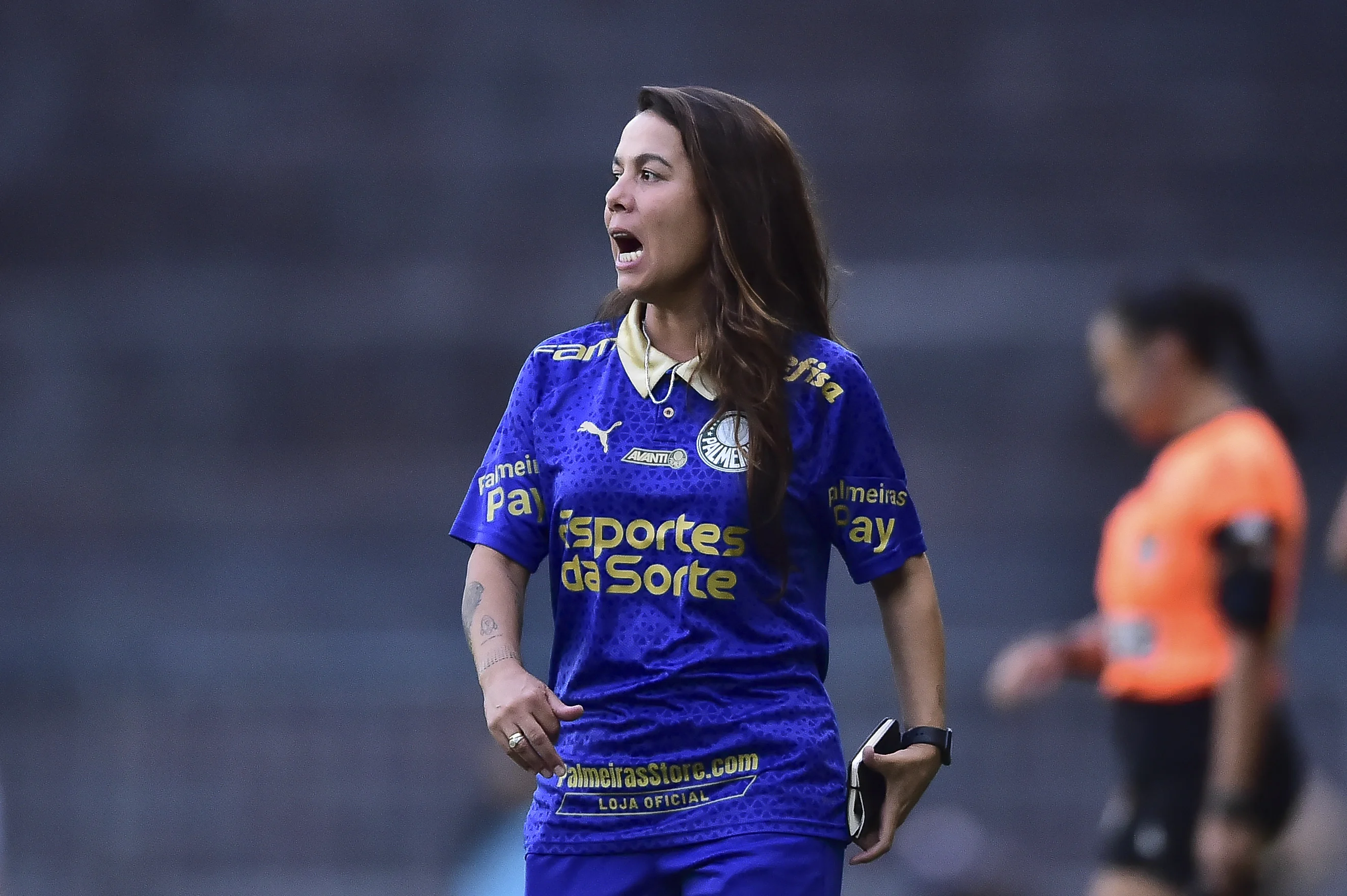 Camilla Orlando faz história ao vencer Derby pelo Palmeiras Feminino.