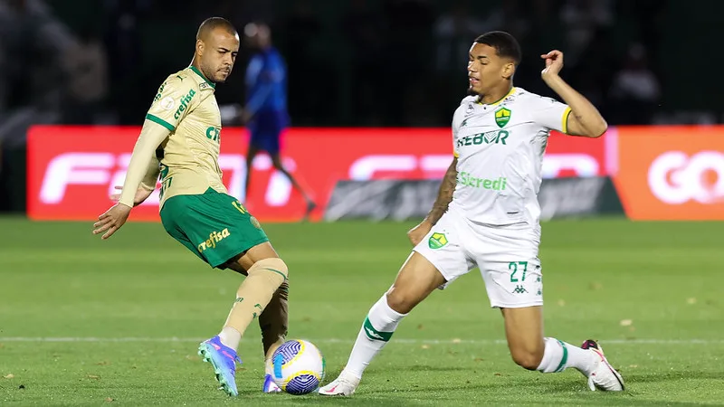 Lesões impedem Mayke de manter sequência no Palmeiras há mais de um mês