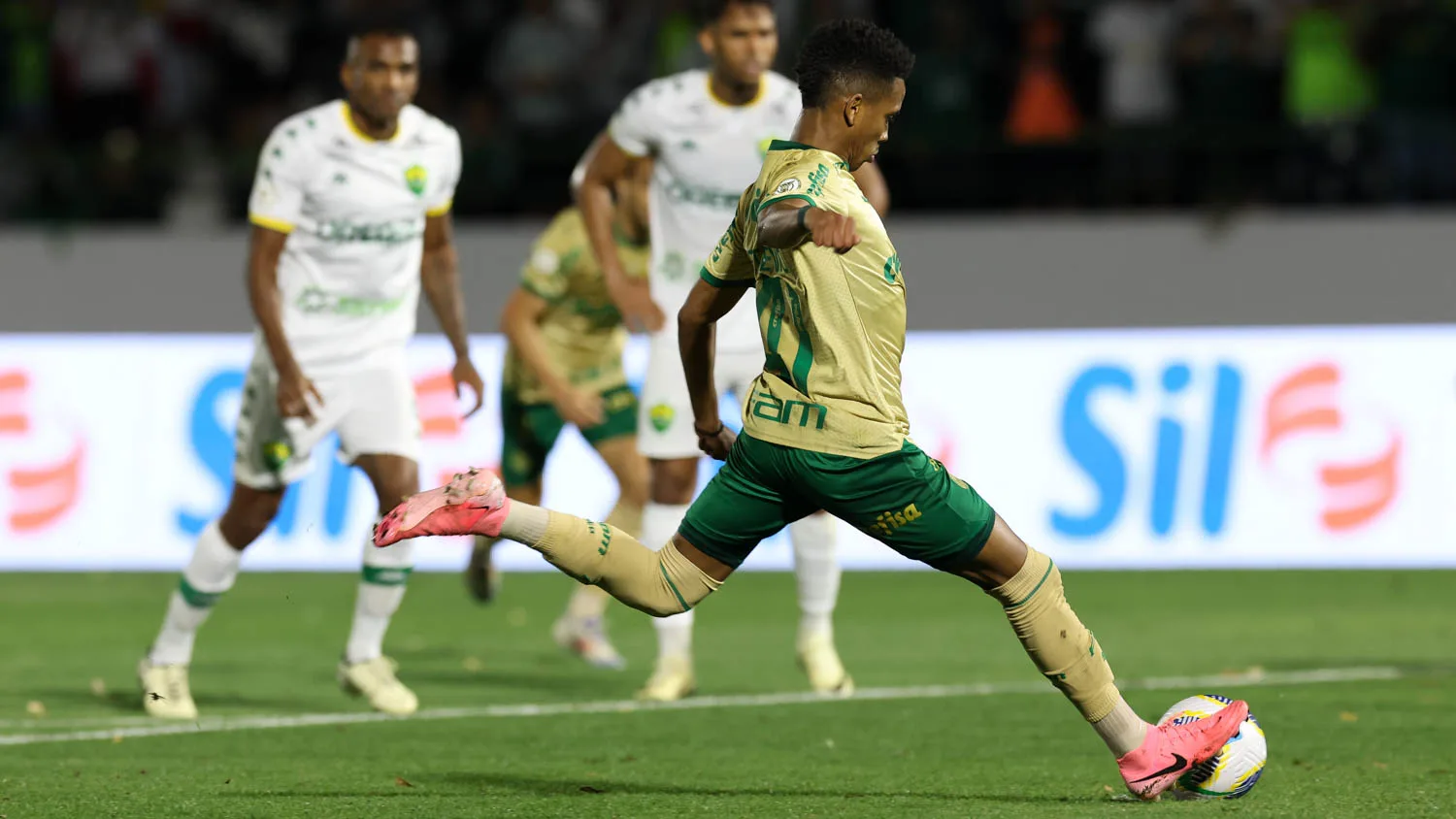 Galeria de fotos: Palmeiras enfrenta Cuiabá pela 24ª rodada do Brasileirão.