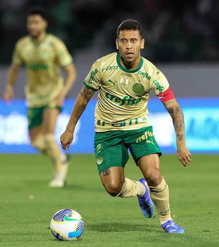 Marcos Rocha próximo de igualar marca de jogos pelo Palmeiras em 2023.