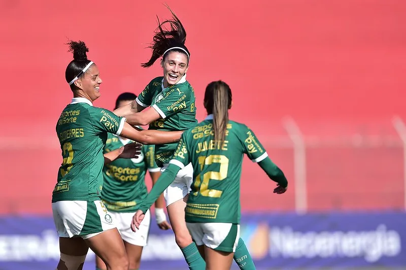 Palmeiras atinge centésima partida no Brasileiro Feminino A1: retrospecto da equipe impressiona.