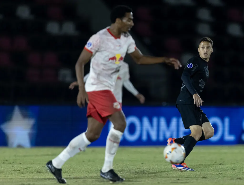 Quem passar de fase do duelo paulista encara o vencedor de Fortaleza e Rosário Central nas quartas de final do torneio continental. As equipes empataram por 1 a 1 na ida e agora se enfrentam na Arena Castelão na noite da próxima quarta-feira