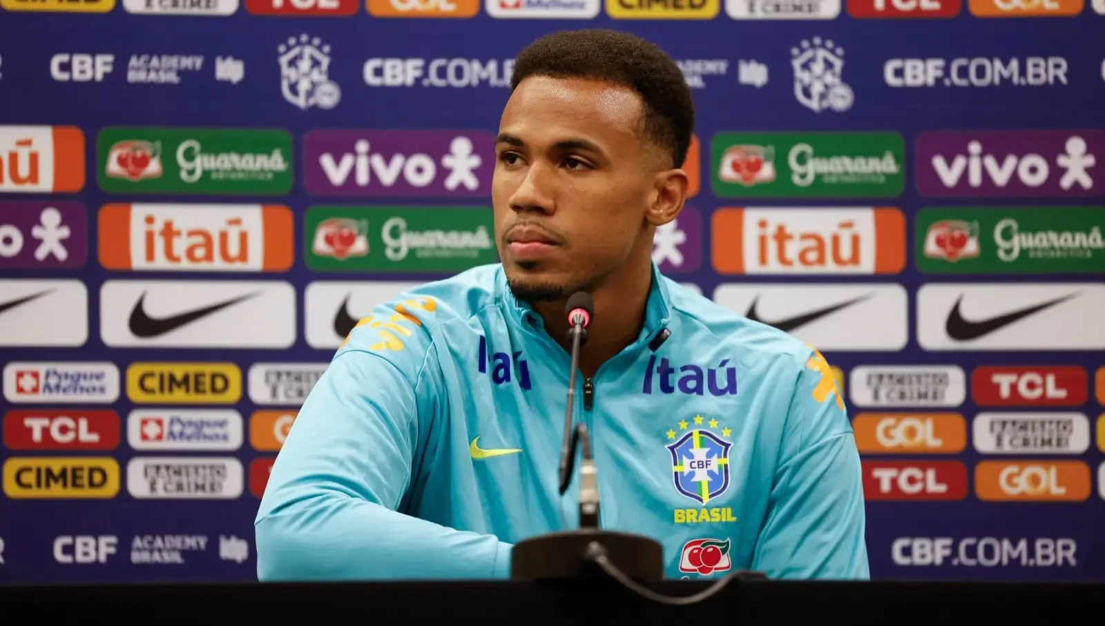 Gabriel Magalhães elogia acerto com Depay: reconhecimento pela qualidade no Corinthians e Seleção.