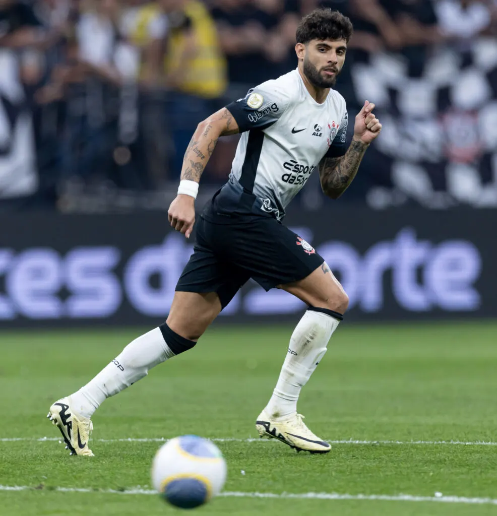 Yuri Alberto deu assistência para o primeiro gol e se entregou em campo