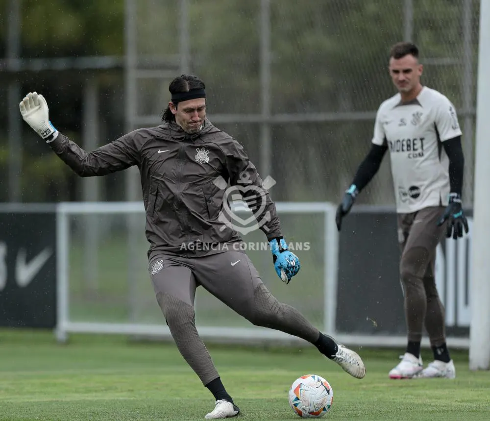 Treino do Corinthians na manhã de sábado: galeria de fotos disponível.