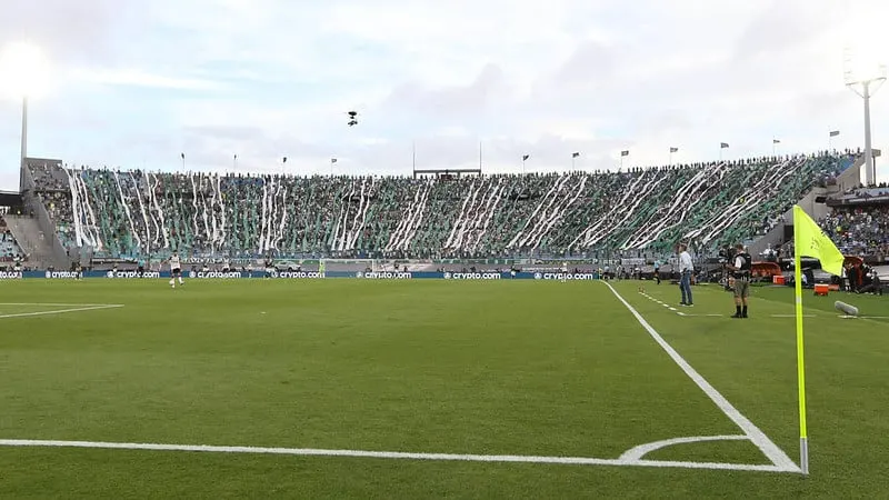 Palmeiras retorna ao palco da última conquista da Libertadores para enfrentar Liverpool-URU.