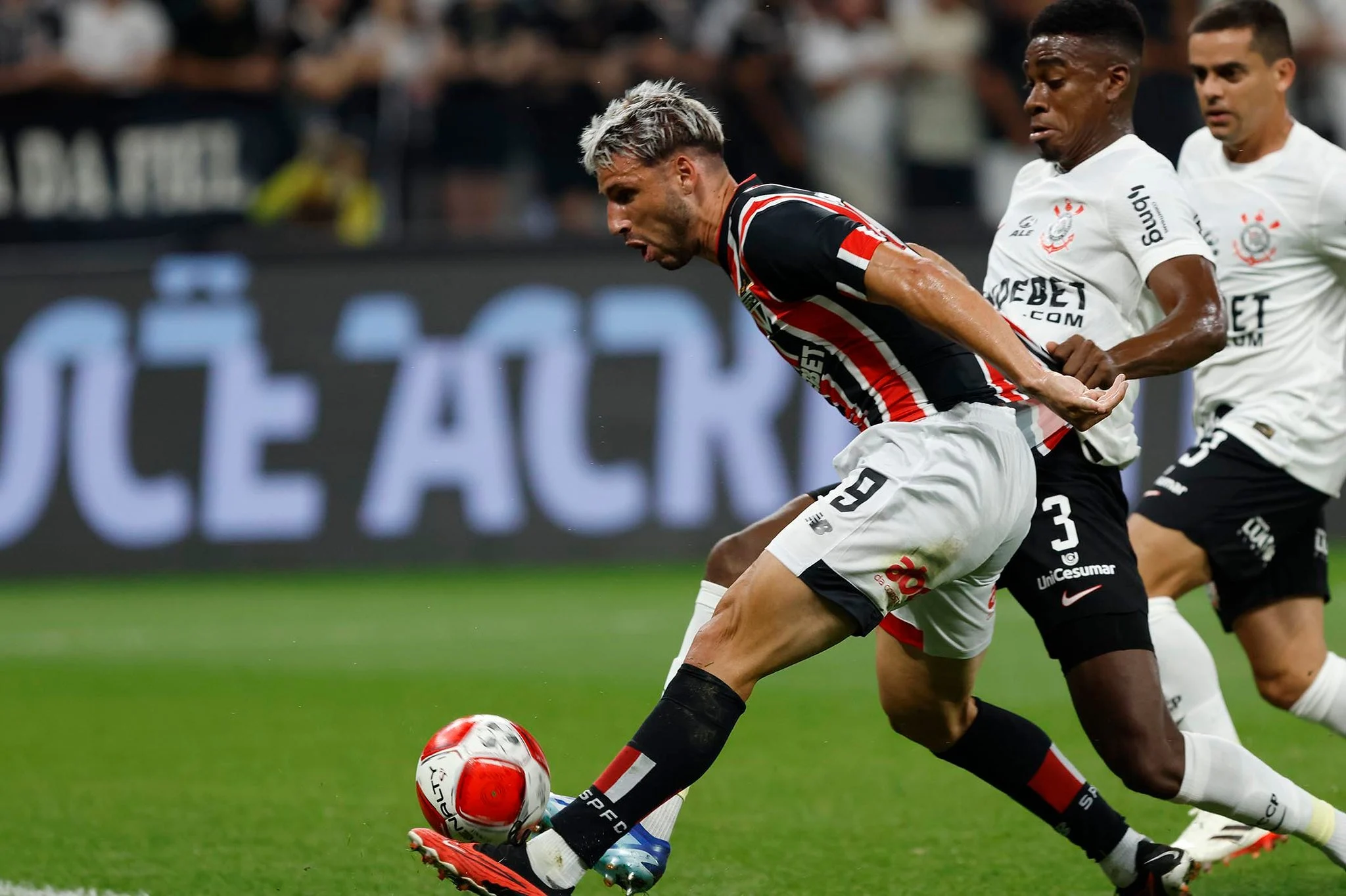 Clássico entre Corinthians e São Paulo no Campeonato Brasileiro: Tudo sobre o jogo.