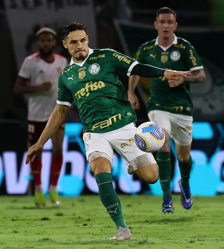 Análise dos desempenhos de destaque na derrota do Palmeiras para o Internacional