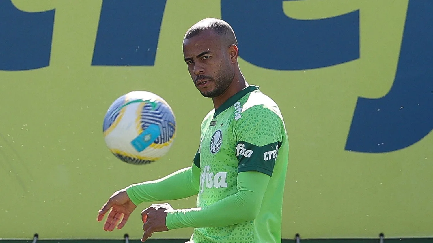 Mayke comemora gol e se declara ao Palmeiras: 