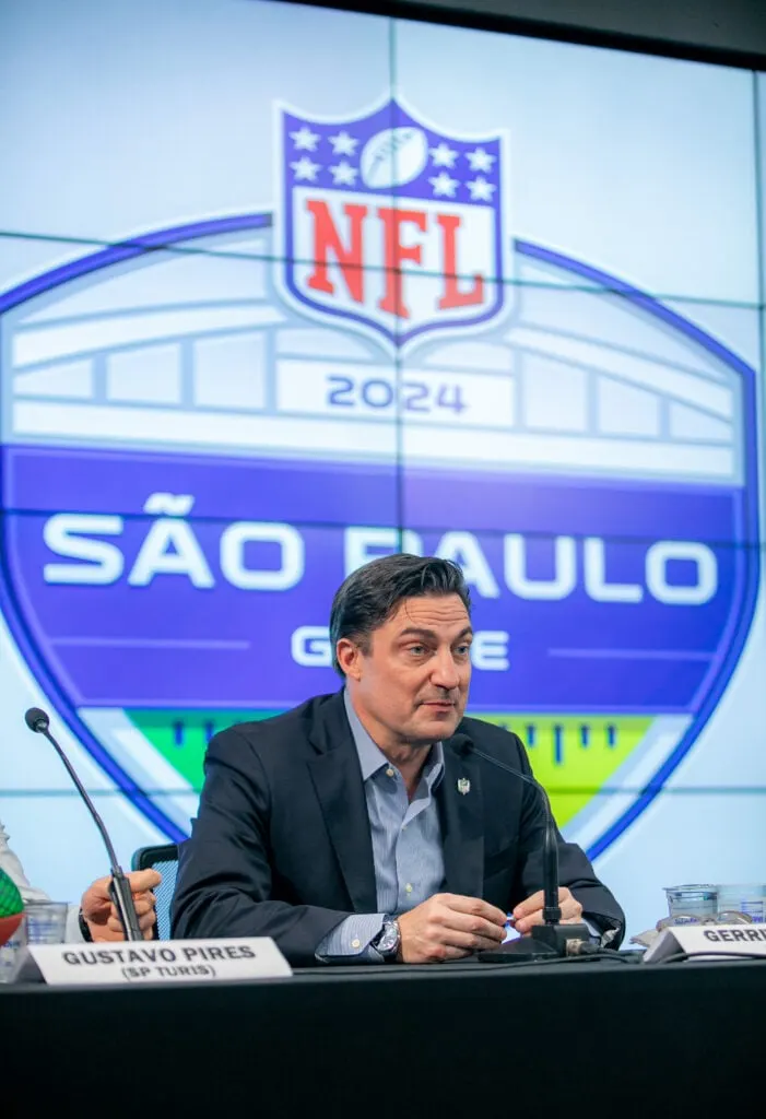 Vice-presidente da NFL elogia torcida corinthiana após jogo na arena