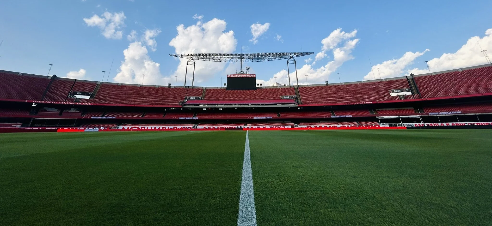 São paulo terá trio de zaga e Bobadilla, Palmeiras com Marcos Rocha e Estêvão.