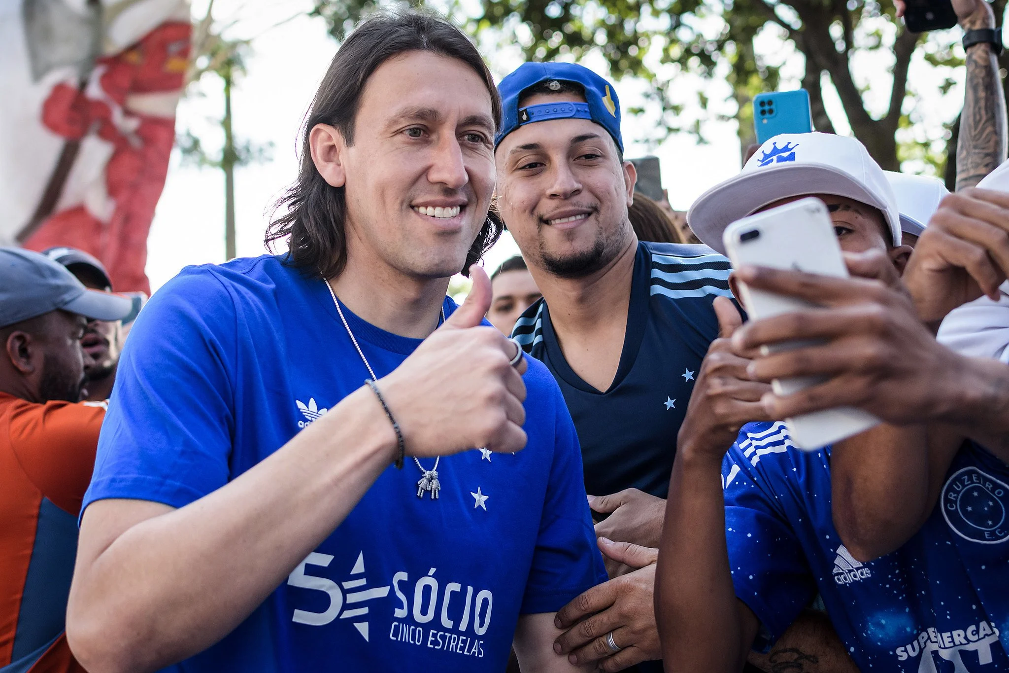 Cássio agradece torcida do Cruzeiro e se diz motivado para novo desafio.