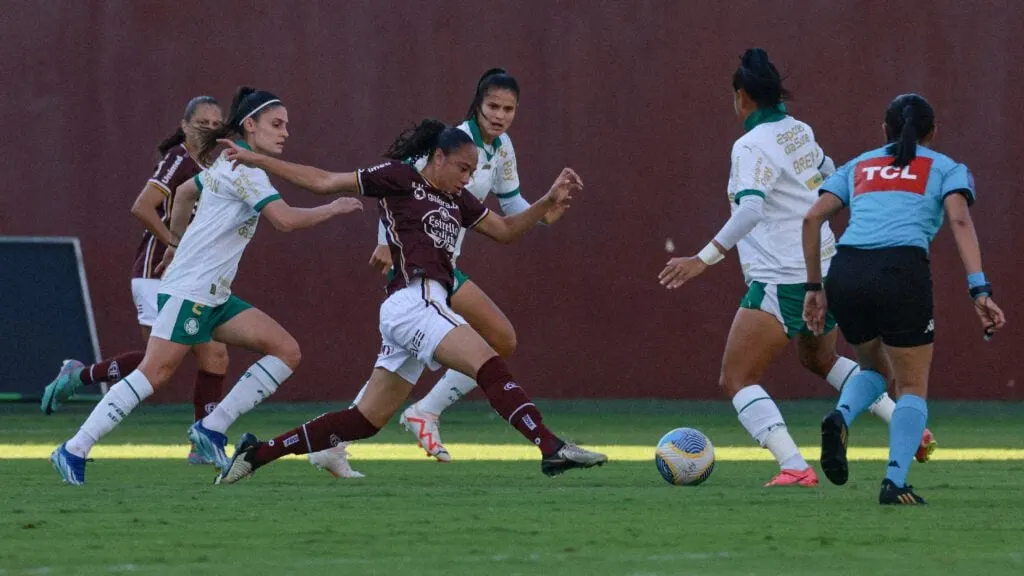 Palmeiras sofre virada da Ferroviária e acumula segunda derrota no Brasileirão.