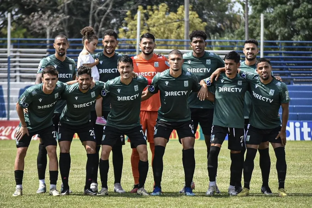 Corinthians enfrenta Racing-URU pela Sul-Americana: adversário desconhecido se destaca na competição.