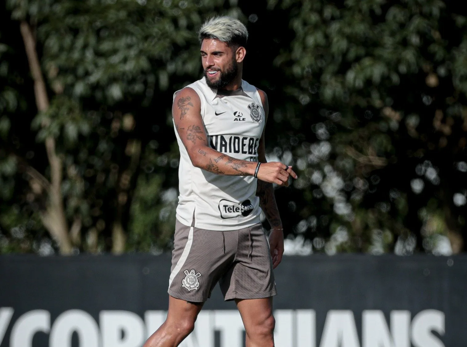 Destaque de Yuri Alberto com António Oliveira no Corinthians: em alta no futebol.