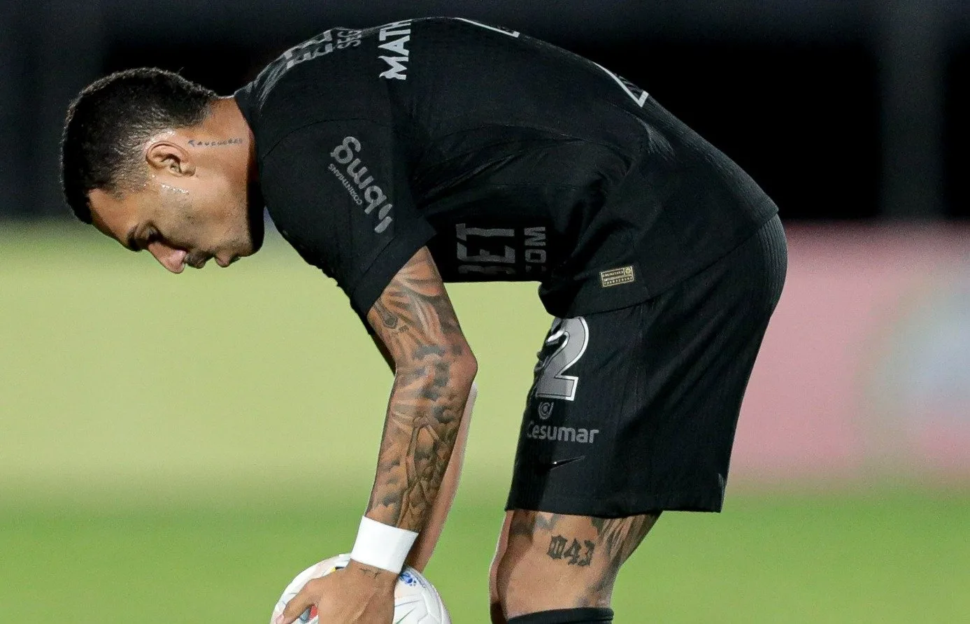 Matheuzinho se destaca no ataque do Corinthians apesar de possíveis desfalques.