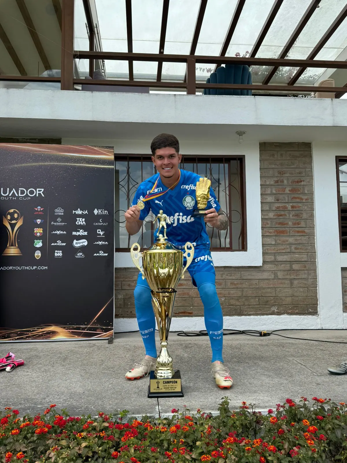 Kauan Lima destaca conquista de melhor goleiro em torneio internacional no Equador.